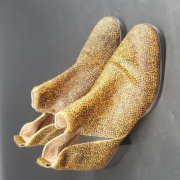 Anthropologie Seychelles Offstage Chelsea Boots Animal Print 8.5 - Picture 1 of 11